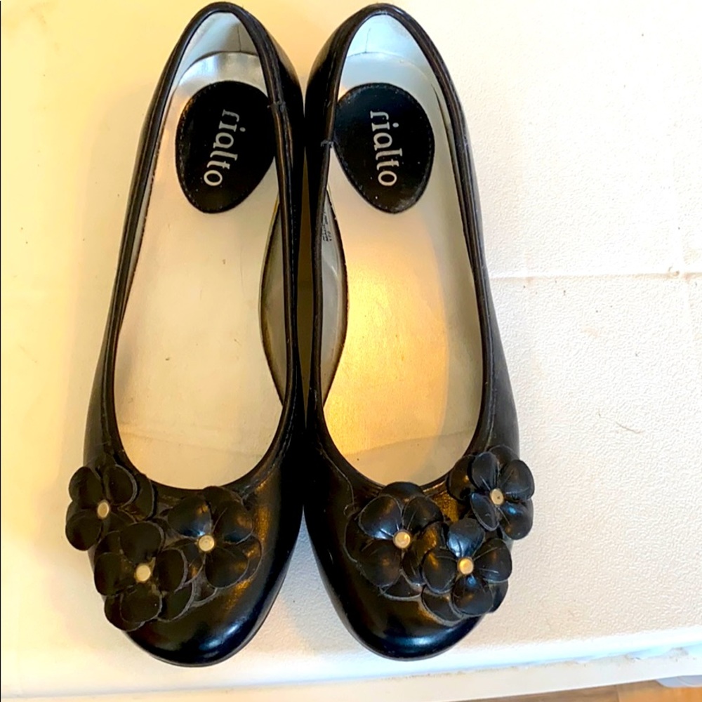 Rialto flats, worn once, size 8
